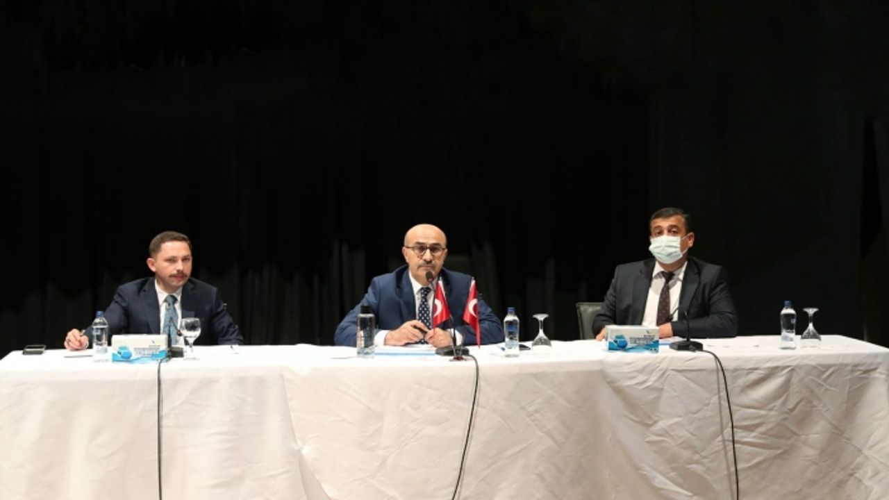 Vali Demirtaş, Nusaybin İlçesinde Muhtar Ve Okul Müdürleriyle Bir Araya Geldi