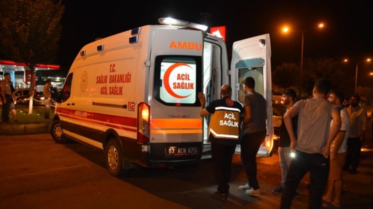 Şanlıurfa'da 2 otomobilin çarpıştığı kazada 1 kişi öldü, 4 kişi yaralandı