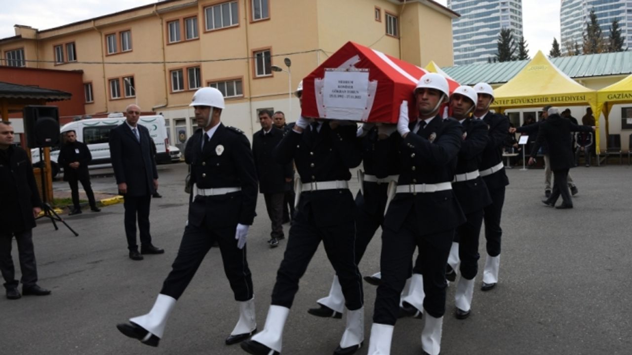 Gaziantep'te kalp krizinden ölen komiserin cenazesi Karacabey'de toprağa verildi