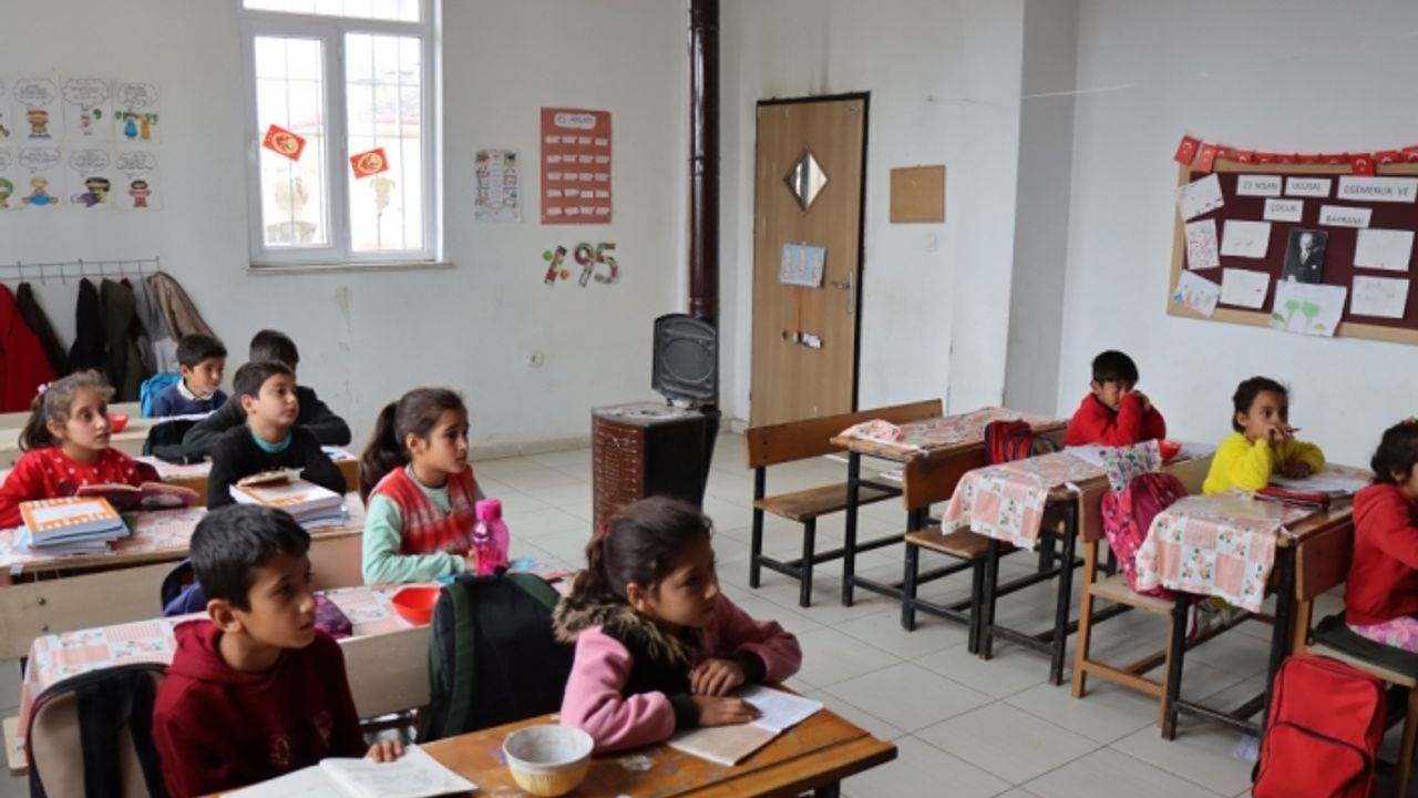 Hıncal Uluç'un memleketi Kilis'te isminin verildiği okulda hüzün hakim