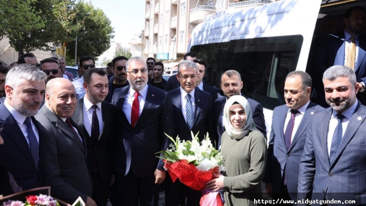 Bakan Işıkhan ve Vali Akkoyun Yeşilli ve Ömerli İlçelerimizi Ziyaret Etti