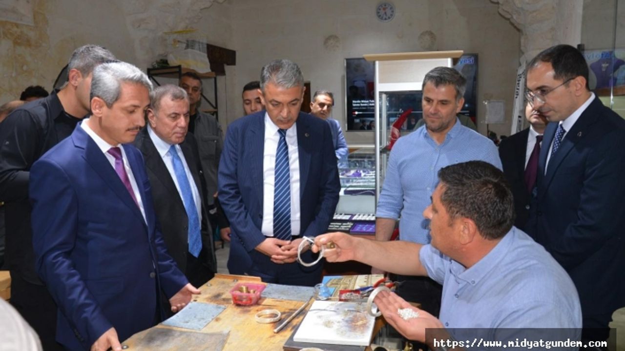 Mardin Valisi Tuncay Akkoyun, Midyat ilçesini ziyaret etti