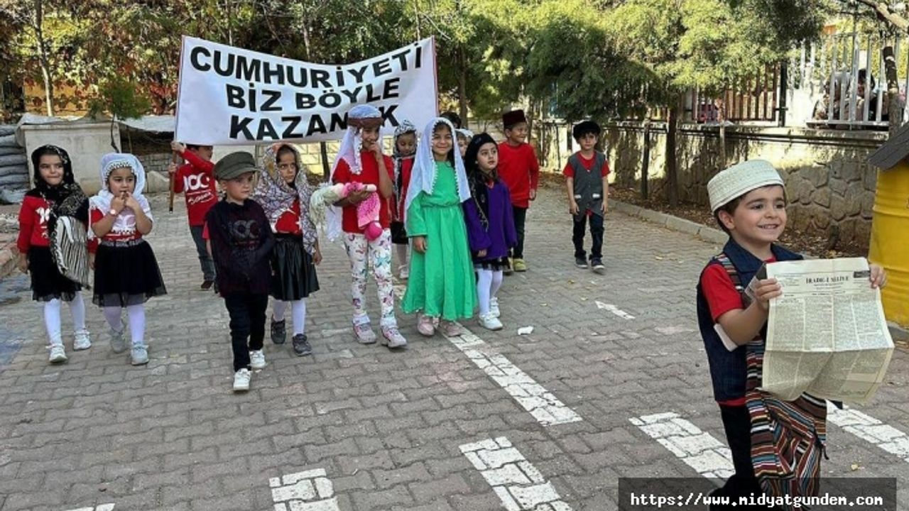 Portakal Çiçeği Anaokulu Cumhuriyet Bayramı’nı Coşkuyla kutladı!