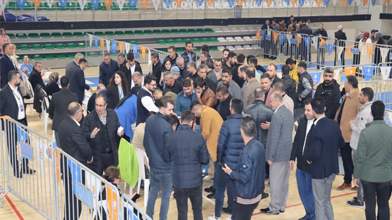 AK Parti Midyat belediye başkan adayları listesinde heyecan dorukta