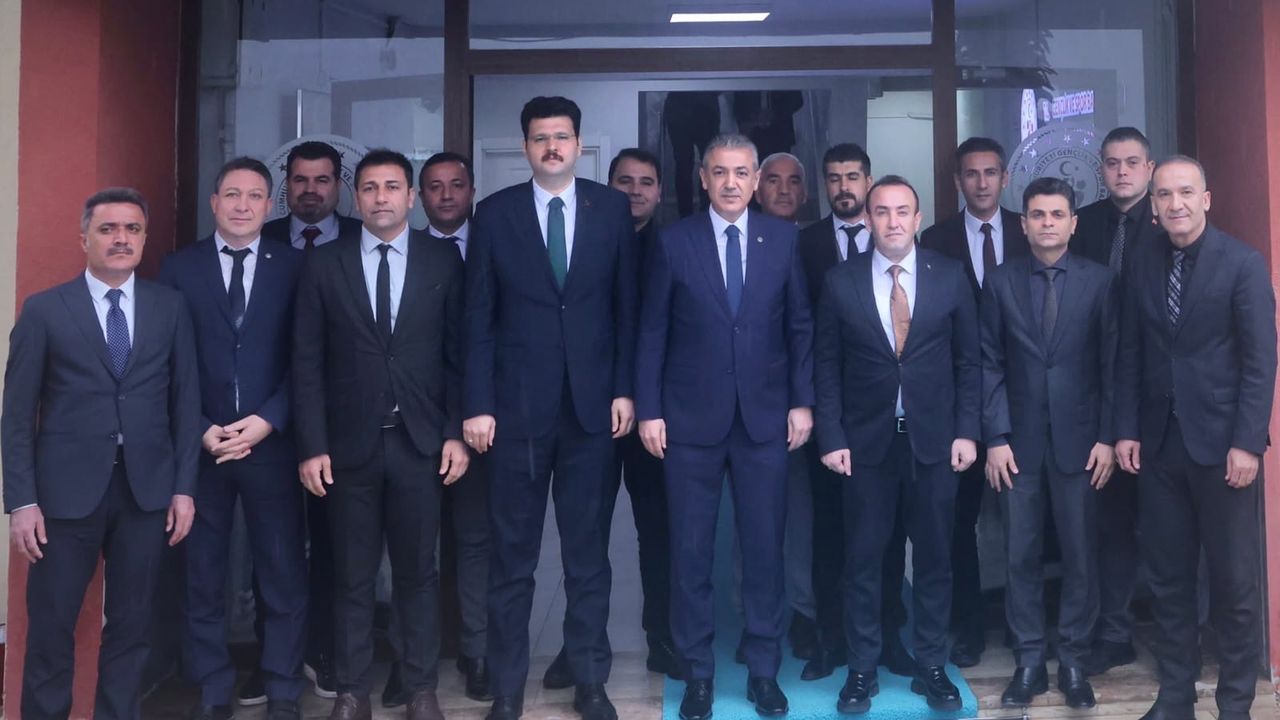 Vali Akkoyun, Mardin Gençlik ve Spor İl Müdürlüğünü ziyaret etti.