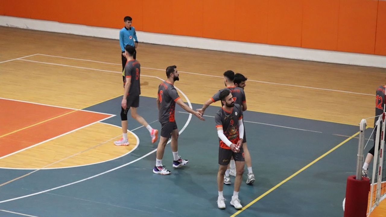 Midyat Belediye Spor, Yeni Solhan Spor’ u 3-0 yendi