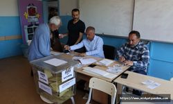 Midyat’ta oy verme işlemi başladı