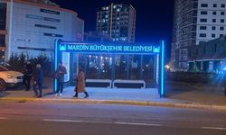 Mardin'e Güneş Enerjili Otobüs Durakları