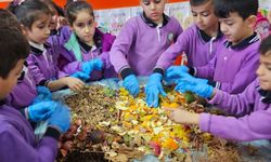 Gazipaşa İlkokulu Minikleriden Kompost Dersi