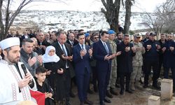 Midyat'ta, Efeler Mezrası Şehitleri Dualarla Anıldı