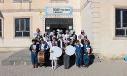 Midyat’ta, Sokaklar Mani ve İlahilerle Şenlendi