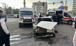Midyat’ta Yolcu Minibüsü ile Otomobil Çarpıştı: 6 Yaralı