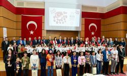 Midyat’ta 23 Nisan Coşkusu: Çocuklar Bayramlarını Kutladı