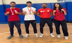 Bayraklı Belediyesi Kick Boksta Zirvede: 2 Şampiyonluk, 1 İkincilik