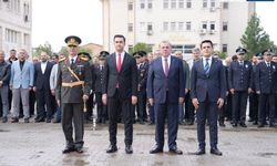Midyat’ta Cumhuriyet Bayramı İçin Çelenk Sunuldu