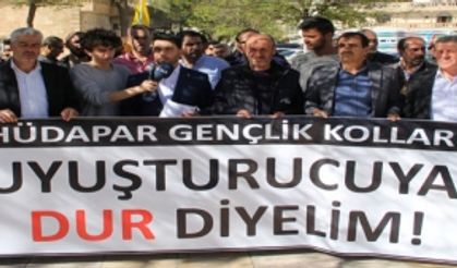 Hür Gençler’ den Uyuşturucuya "Dur"