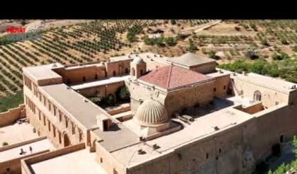 Mardin'de bazı tarihi mekanlar dron ile görüntülendi