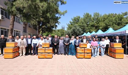 Mardin’de 4 Bin Arılı Kovan Üreticilere Dağıtılıyor
