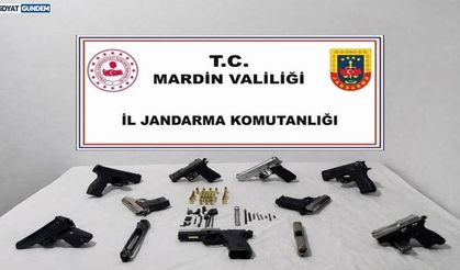Kızıltepe' de Operasyon: 8 Ruhsatsız Tabanca Ele Geçti