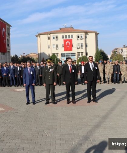 Midyat’ta 10 Kasım Atatürk'ü Anma Programında Çelenk Sunma Töreni Yapıldı 