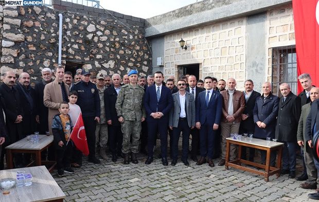 Midyat'ta,  Efeler Mezrası Şehitleri Dualarla Anıldı