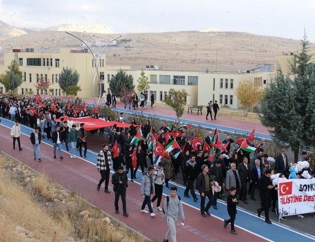 MAÜ Öğrencilerinden Dünyaya Katliamı Durdurun Çağrısı