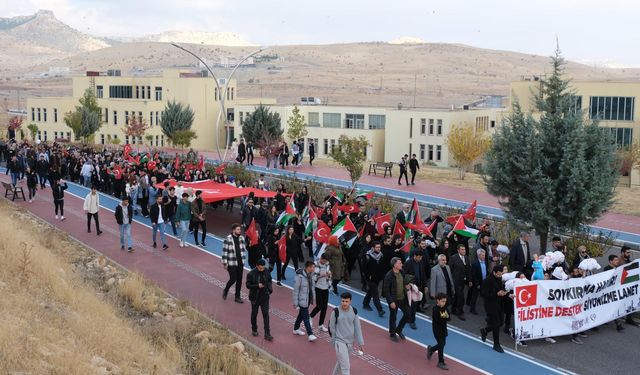 MAÜ Öğrencilerinden Dünyaya Katliamı Durdurun Çağrısı