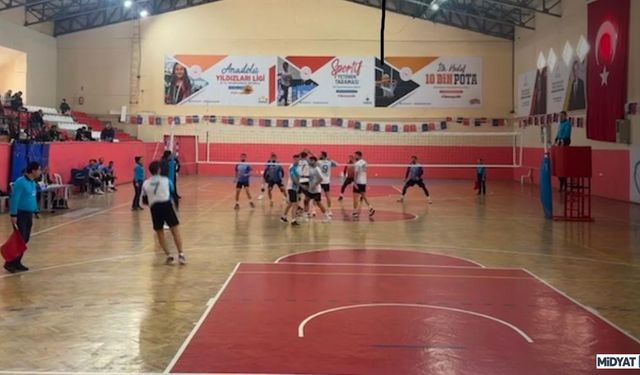 Midyat Belediyespor Voleybol Kulübü, Serhat Ardahan 75 Spor Kulübünü 3-0 yendi