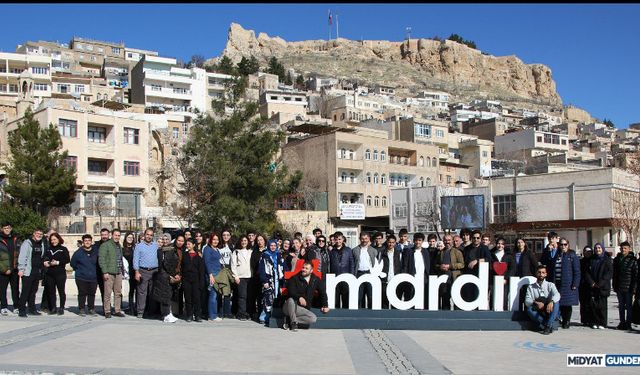 Dicle Elektrik Bursiyerleri Mardin Gezisinde Buluştu