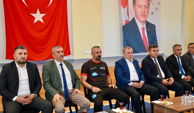 Midyat'ta masa tenisinde ödüller sahibini buldu