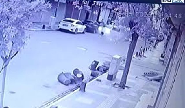 Kızıltepe'de, Motosiklet ve Otomobil Çarpıştı