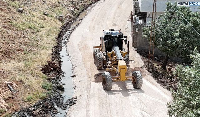 Mardin’de 20 yıldır yapılmayan yolu Büyükşehir Belediyesi yapıyor