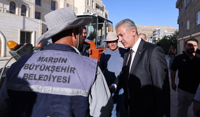 Büyükşehir Belediyesinde Asfalt Çalışmaları Devam Ediyor