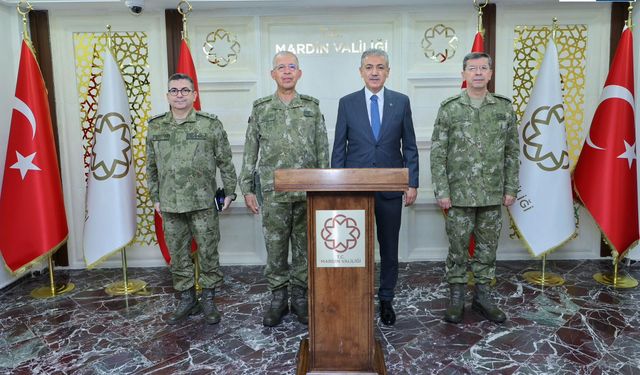 2. Ordu Komutanı Korgeneral Topaloğlu Mardin Valisi Akkoyun'u ziyaret etti