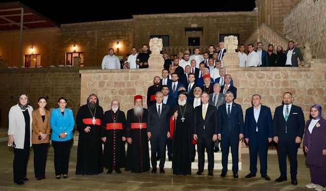 AK Partili Sırakaya Midyat’ta Ziyaretlerde Bulundu