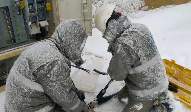 Dicle Elektrik’ten 6 İlde Kar Mesaisi