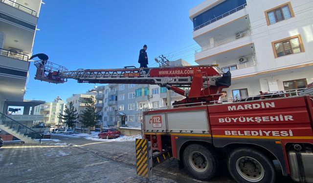 Midyat'ta Korkutan Dakikalar: İtfaiye Yetişti
