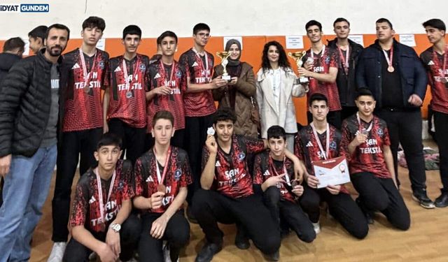 Şehit M. S. Barış Anadolu Lisesi’nden Okul Sporlarında Çifte Başarı