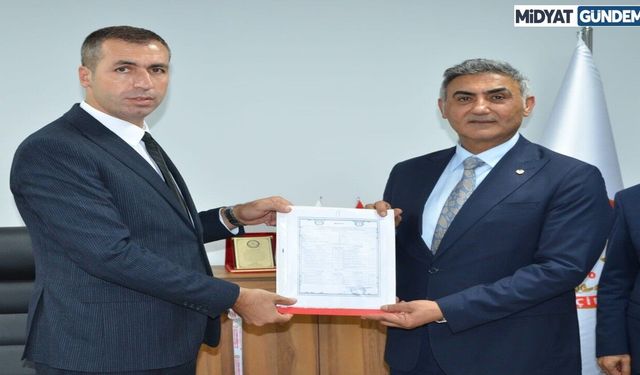 Mardin TSO Başkanı Hatip Çelik Mazbatasını Aldı