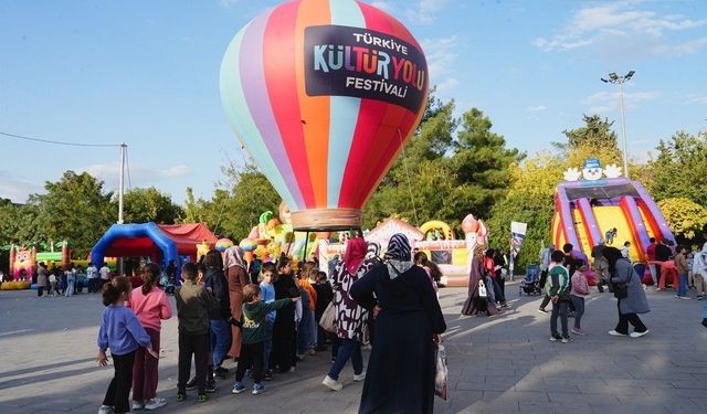 Mardinli Çocuklar Festival Heyecanına Rengarenk Etkinliklerle Ortak Oldu