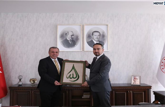 Başkan Şahin’den Bakan Yardımcısı Demiralp’e Ziyaret