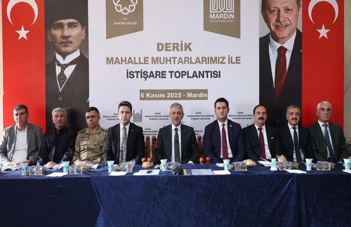 Vali Akkoyun Derik’te Muhtarlarla bir araya geldi