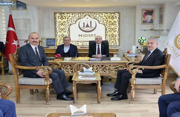 Bakan Mehmet Şimşek Midyat'ı Ziyaret Etti