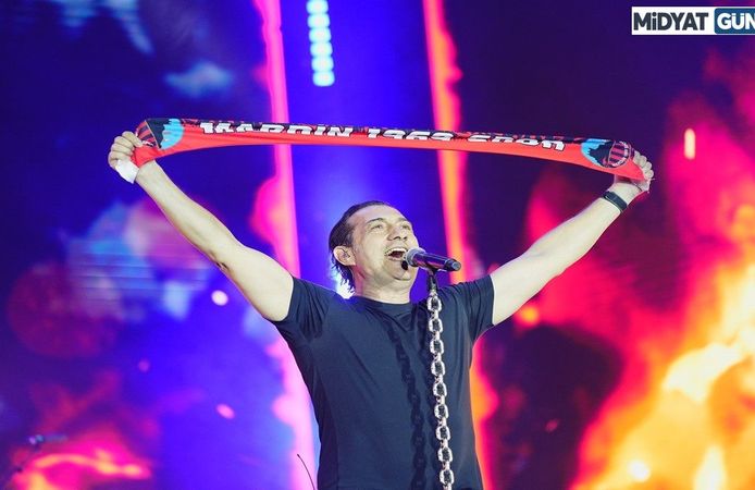 Mardin Kültür Yolu Festivali’nin Yedinci Akşamında Kıraç Sahne Aldı