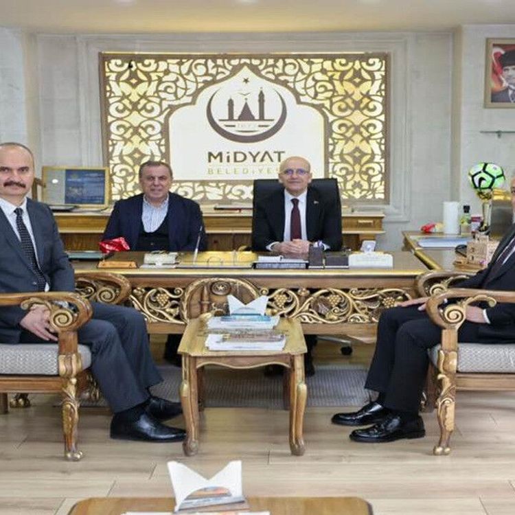 Bakan Mehmet Şimşek Midyat'ı Ziyaret Etti