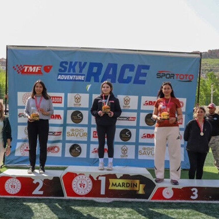 Mardin’de Zorlu Parkurda Nefes Kesen Mücadele: “Sky Adventure” Yarışı Tamamlandı