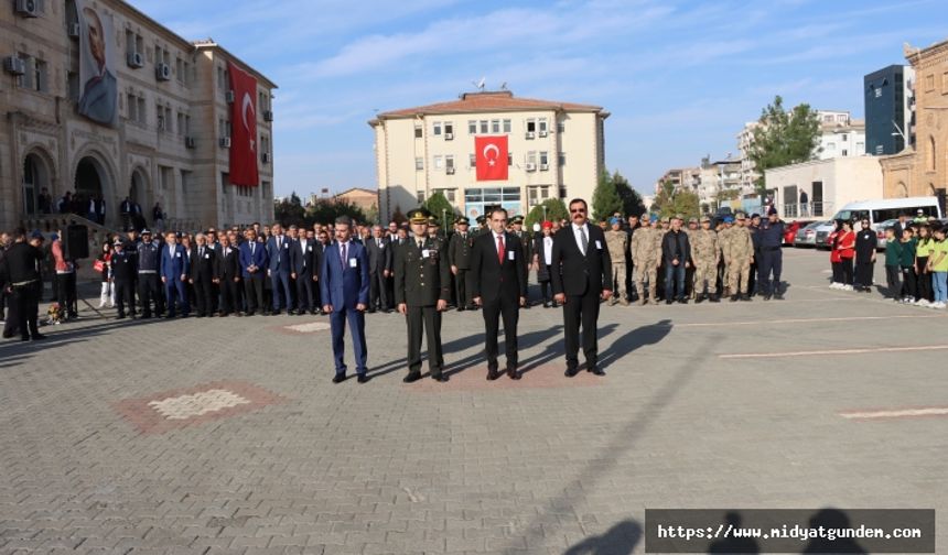 Midyat’ta 10 Kasım Atatürk'ü Anma Programında Çelenk Sunma Töreni Yapıldı 