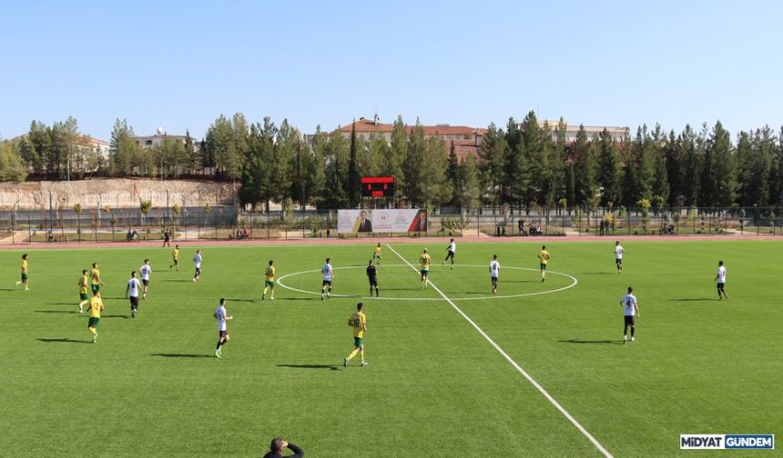 Midyat Belediyespor, Nusaybin Belediyespor’a 2-1 mağlup oldu