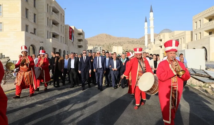 "Yeşilli Uluslararası Kültür Sanat ve Kiraz Festivali" başladı