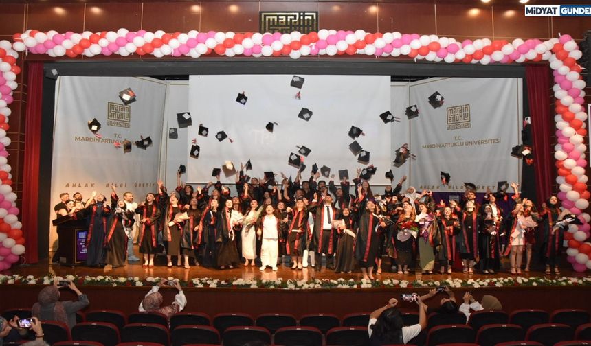 Mardin Artuklu Üniversitesi, Mezunlarını Uğurladı